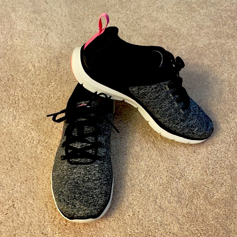 WORN ONCE Sketchers Air Cooled Memory Foam Sneakers